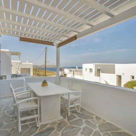 Walk To - 2br House - Piperi